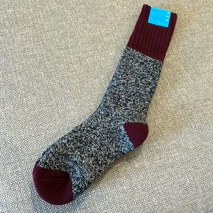 NWT! Croft & Barrow Gray & Maroon Cold Weather Socks Sizes 7-12 (1 Pair)